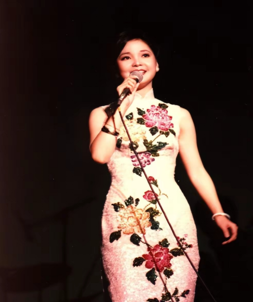 How did the qipao Become a Timeless Fashion Trend?