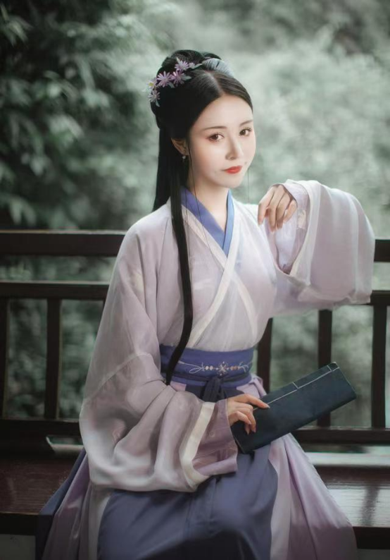How Women’s Hanfu Evolved
