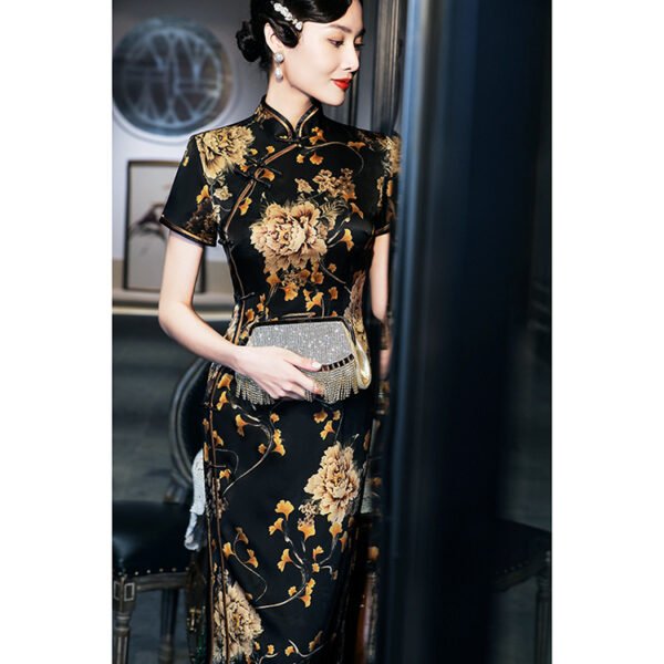 Old Shanghai Vibe Black Silk Cheongsam