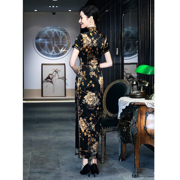 Old Shanghai Vibe Black Silk Cheongsam