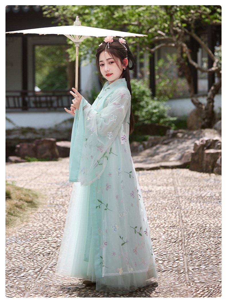 Song Dynasty Light Green Girls Hanfu photo