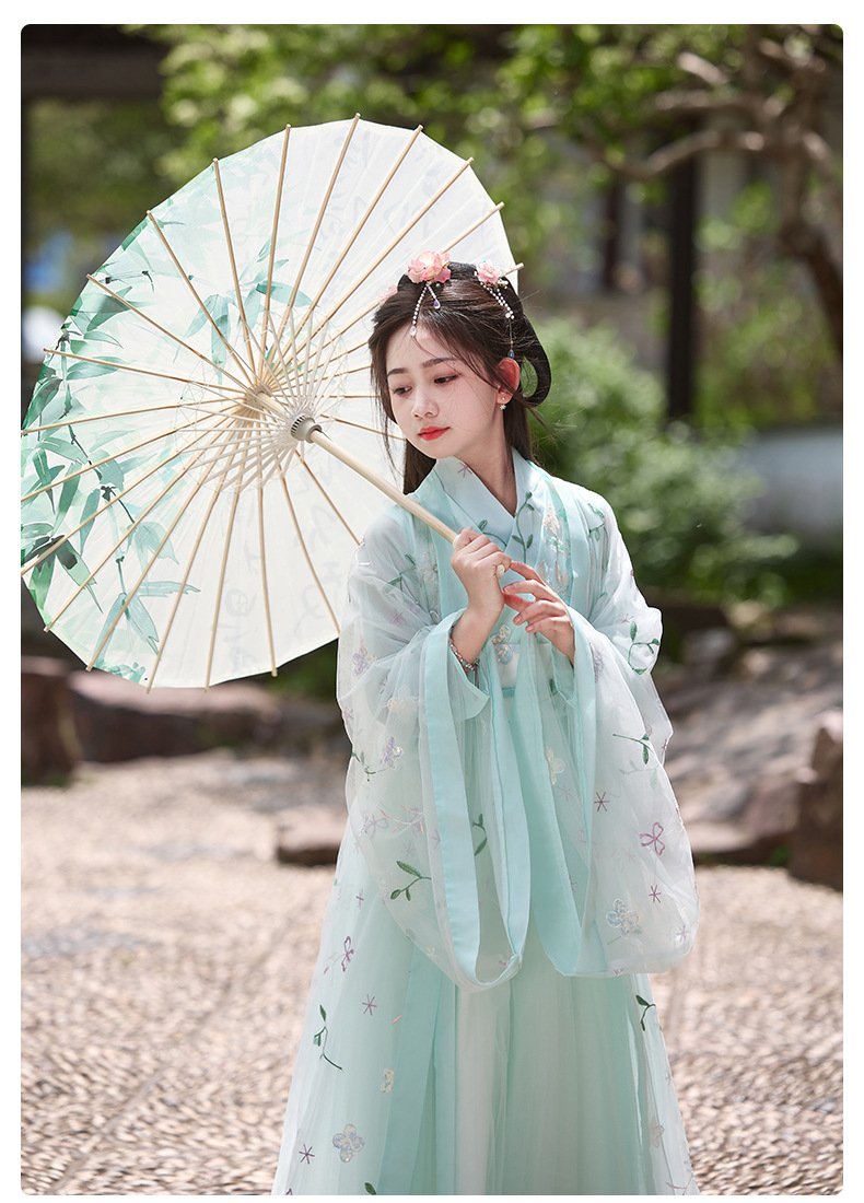 Song Dynasty Light Green Girls Hanfu photo