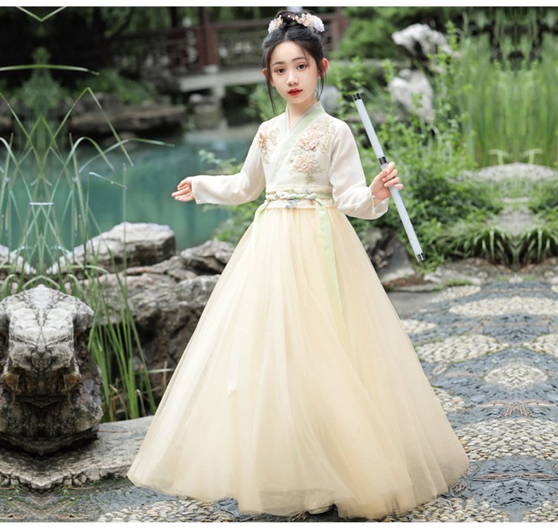 Tang-Style Wide-Sleeve Girls Hanfu Set