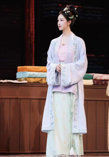 Modern Hanfu