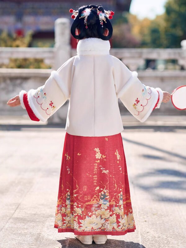 Girls' Winter Chinese Style Horse Face Skirt Hanfu Set