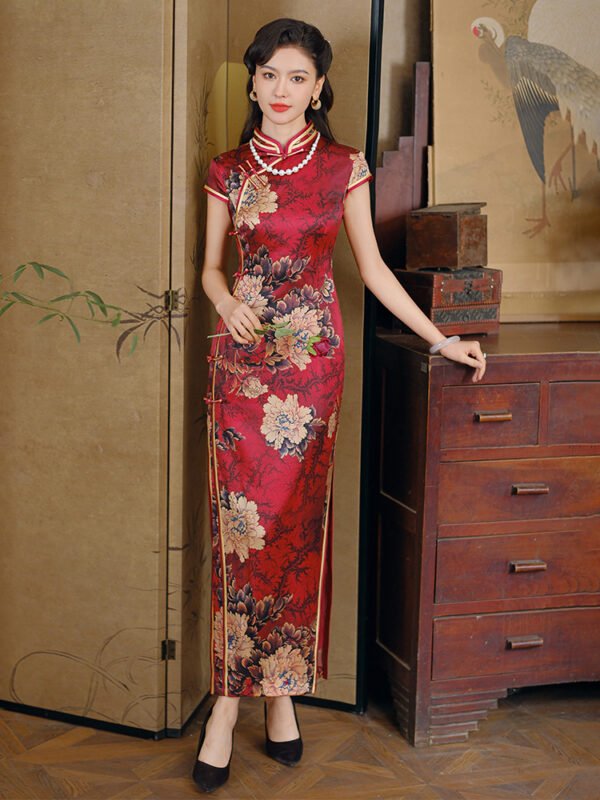 2025-Collection-Red-Chinese-Qipao-Dress-main-photo High-End Chinese Dress