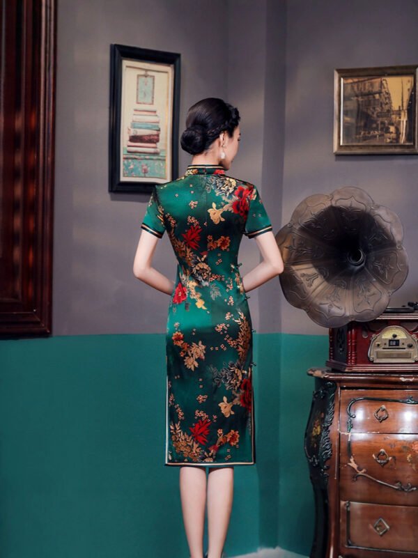 Chinese Vintage Style Mid-Length Cheongsam red/green color