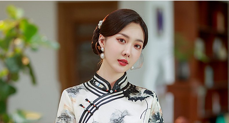 Mulberry Silk, Handmade High end long Qipao with Chinese ink