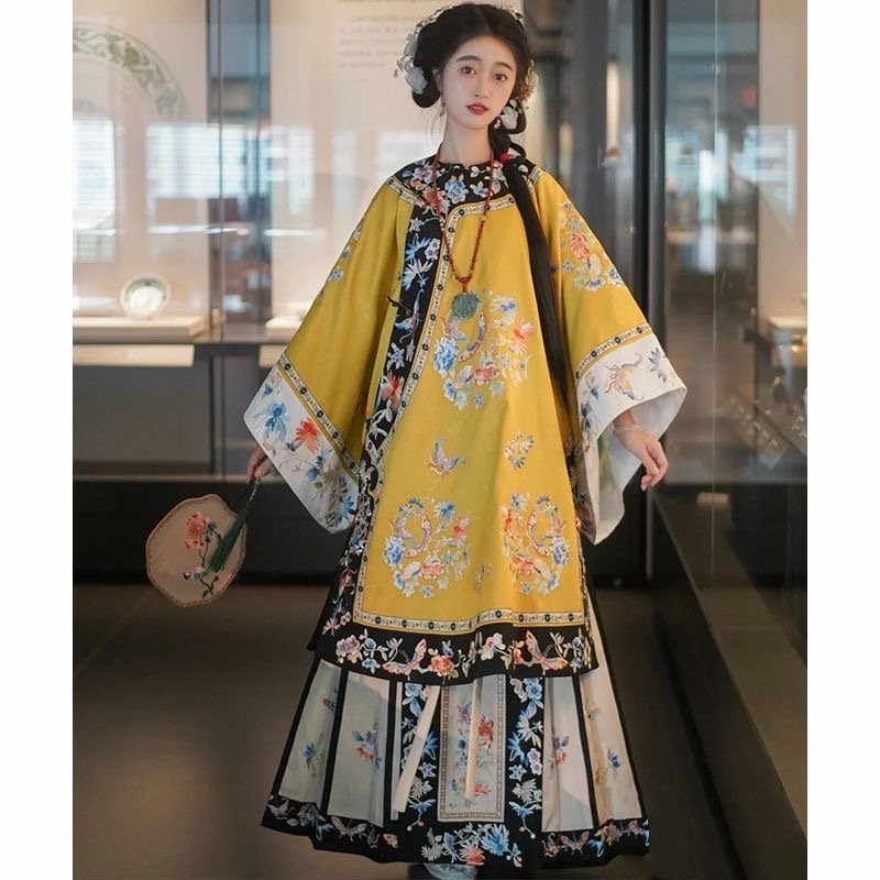 Jin Dynasty Ruqun: Timeless Top-Skirt Set from Ancient China