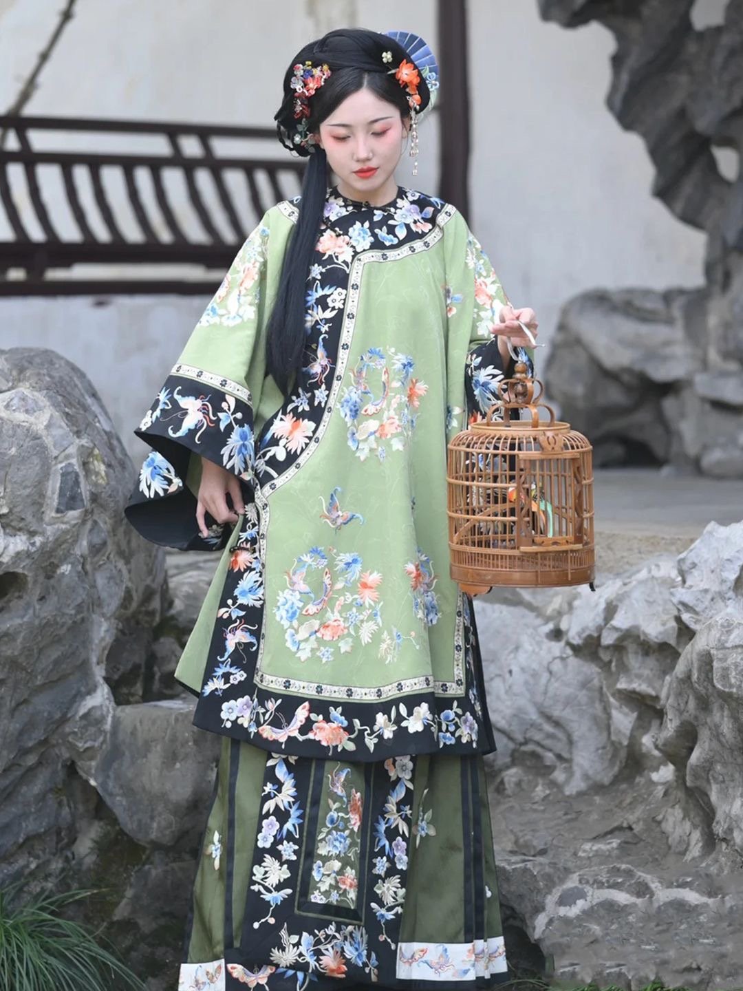 Jin Dynasty Ruqun: Timeless Top-Skirt Set from Ancient China