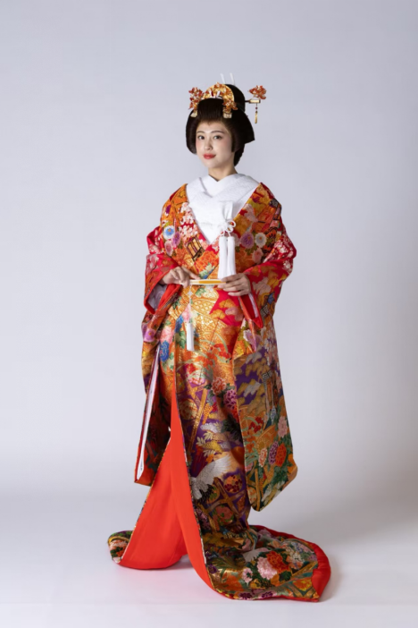 What kind of clothing is a kimono robe?