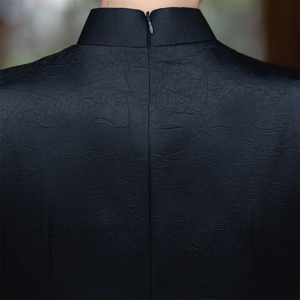 high-end Black Embroidered Traditional Chinese cheongsam dress for women